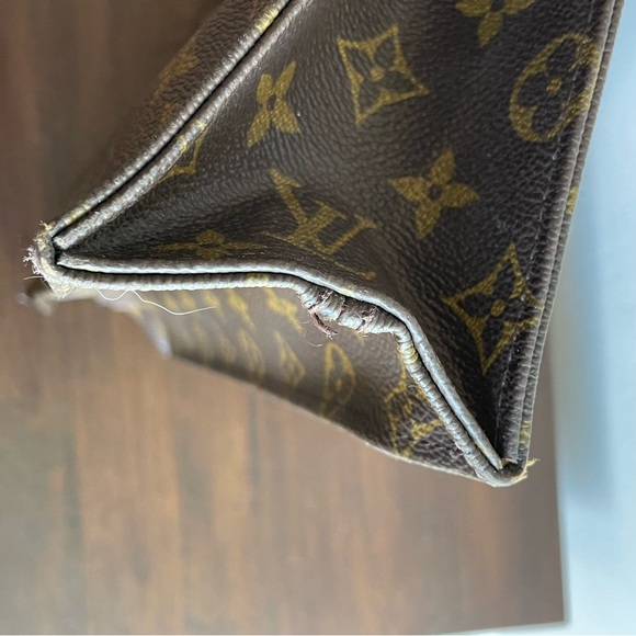 Louis Vuitton Monogram Sac Plat Hand Bag - Vintage
!!Very Good Condition!! - Picture 7 of 9
